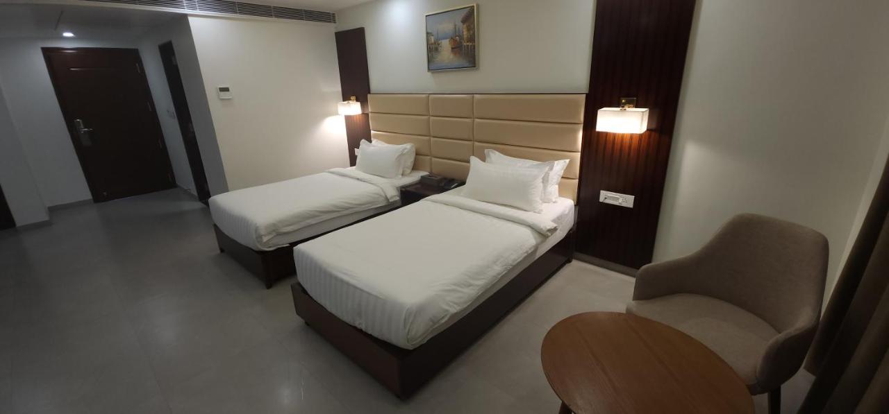Apricot Hotel , Ahmedabad Exterior foto